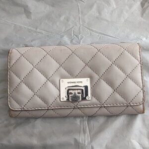 MICHAEL KORS Women's  Continental Wallet Beige